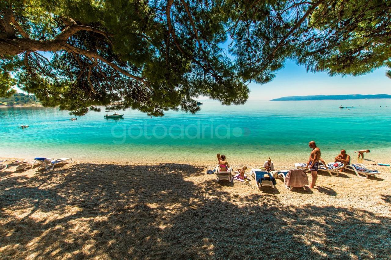 Beachfront Deluxe B&B Макарска Экстерьер фото