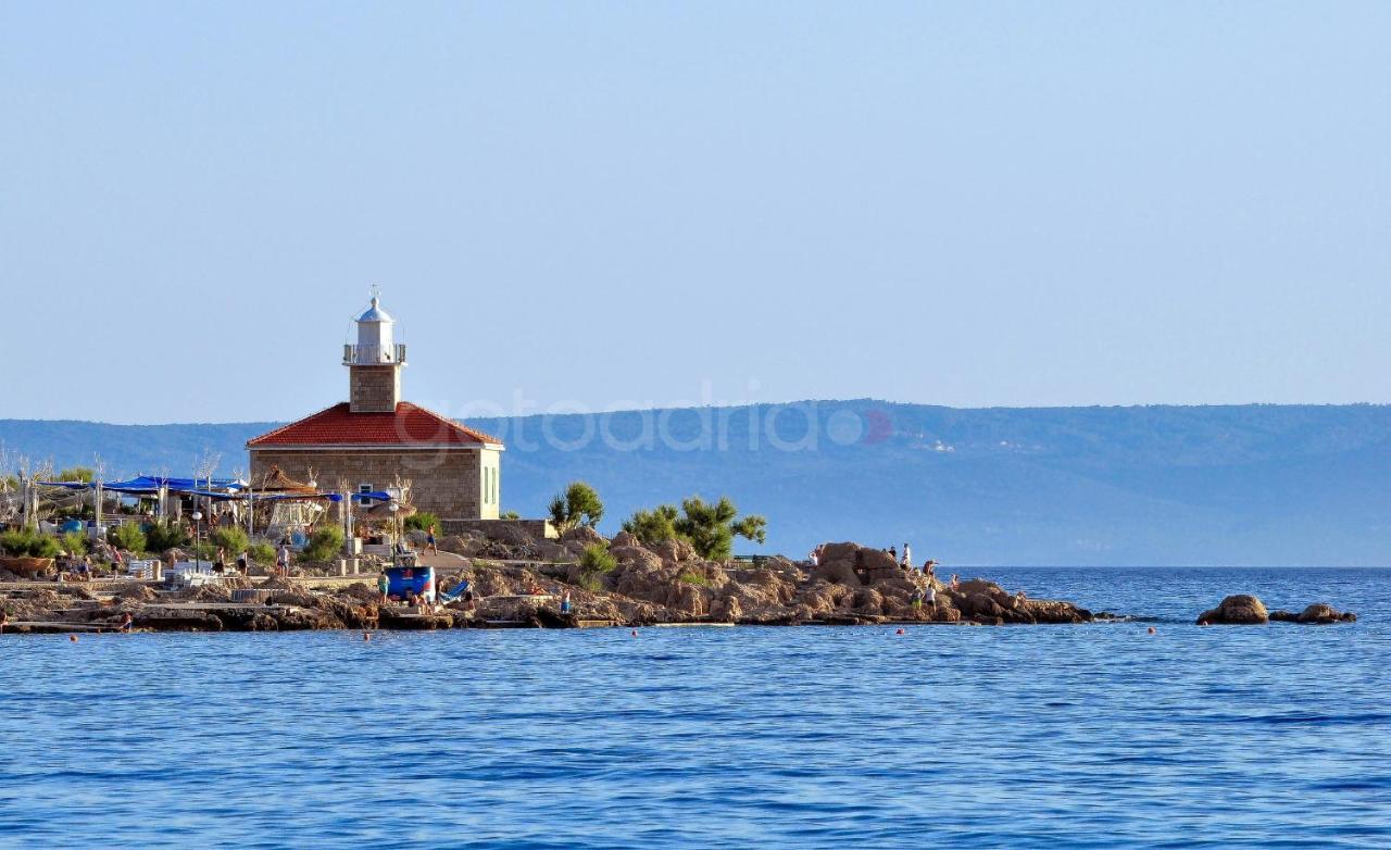 Beachfront Deluxe B&B Макарска Экстерьер фото
